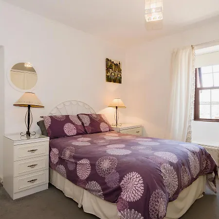 Beckside Farmhouse *